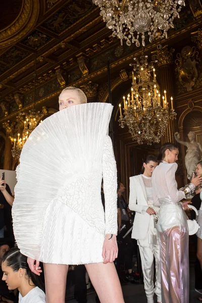 Look 33